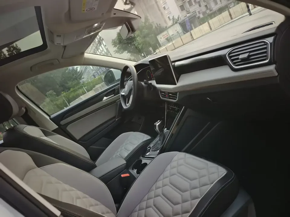 Volkswagen Tayron 300TSI 2WD Luxury Plus Advanced Edition 2024 — миниатюра 4