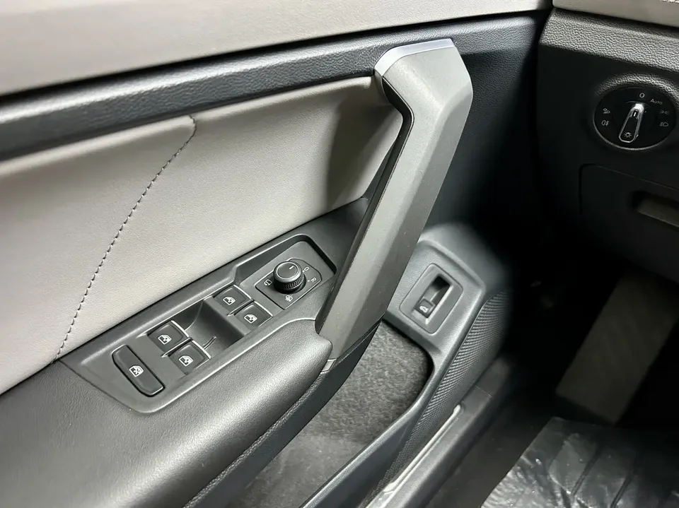 Volkswagen Tayron Tanyue 2023 280TSI 2WD Luxury Plus Advanced Edition 2023 — миниатюра 5