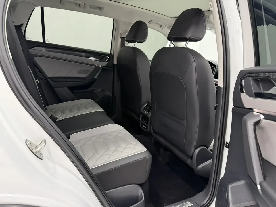 Volkswagen Tayron Tanyue 2023 280TSI 2WD Luxury Plus Advanced Edition 2022 — миниатюра 4
