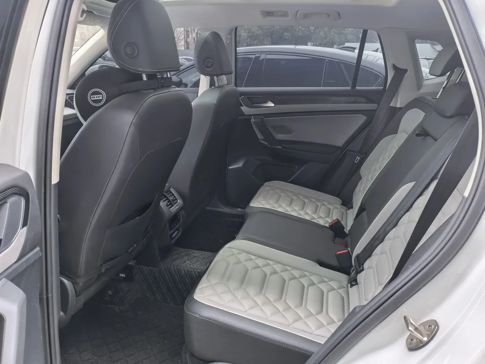 Volkswagen Tayron Tanyue 2023 280TSI 2WD Luxury Plus Advanced Edition 2022 — миниатюра 3