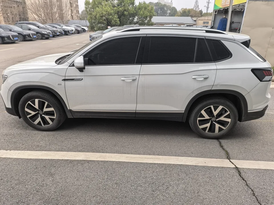 Volkswagen Tayron Tanyue 2023 280TSI 2WD Luxury Plus Advanced Edition 2022 — миниатюра 4