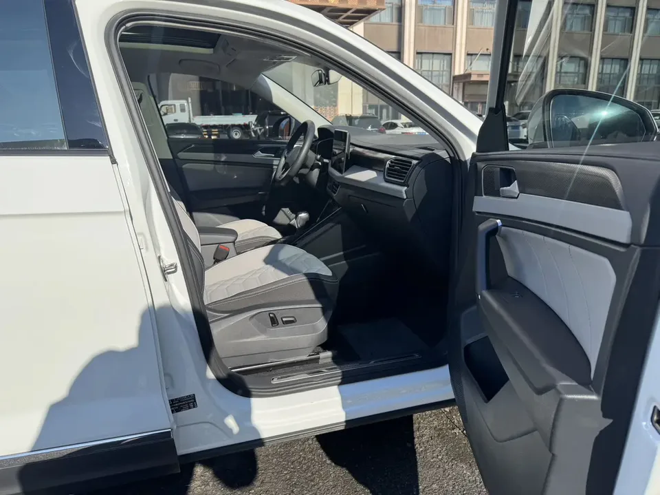 Volkswagen Tayron Tanyue 2023 280TSI 2WD Luxury Plus Advanced Edition 2023 — миниатюра 2