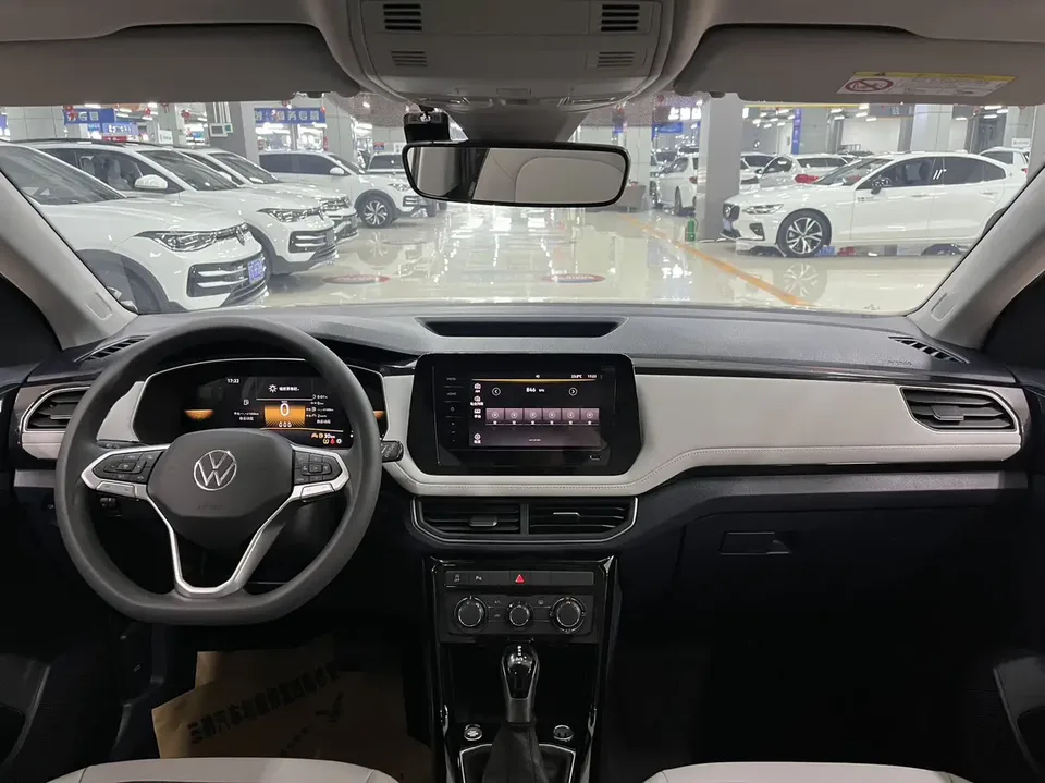 Volkswagen Tharu tuyue 2025 New 1.5L Sharp Edition 2025 — thumbnail 2