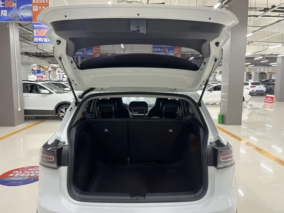 Volkswagen Tharu tuyue 2025 New 1.5L Sharp Edition 2025 — thumbnail 3