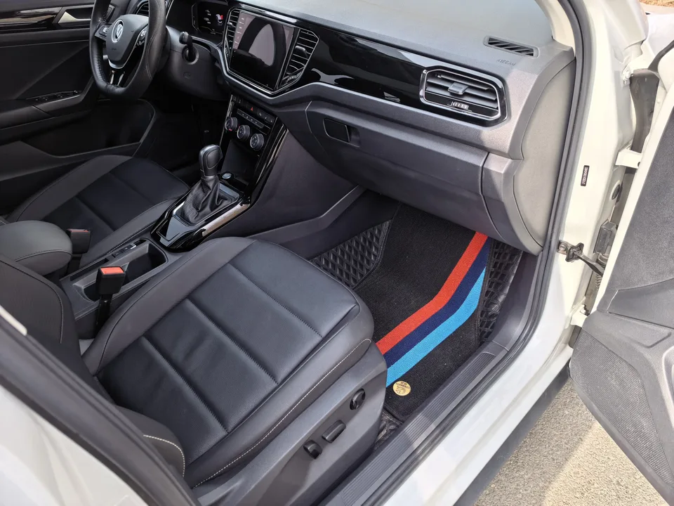 Volkswagen T-Roc Tange 280TSI DSG two-wheel drive comfort PLUS 2022 — миниатюра 3