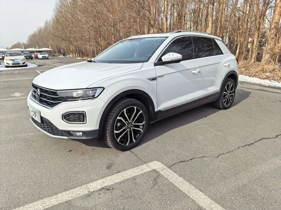 Volkswagen T-Roc Tange 280TSI DSG two-wheel drive comfort PLUS 2022 — фото 1, купить с доставкой в Москву