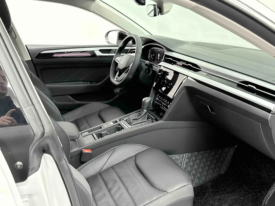 Volkswagen Arteon Volkswagen CC 2025 380TSI Eye-Catching Edition 2025 — thumbnail 3