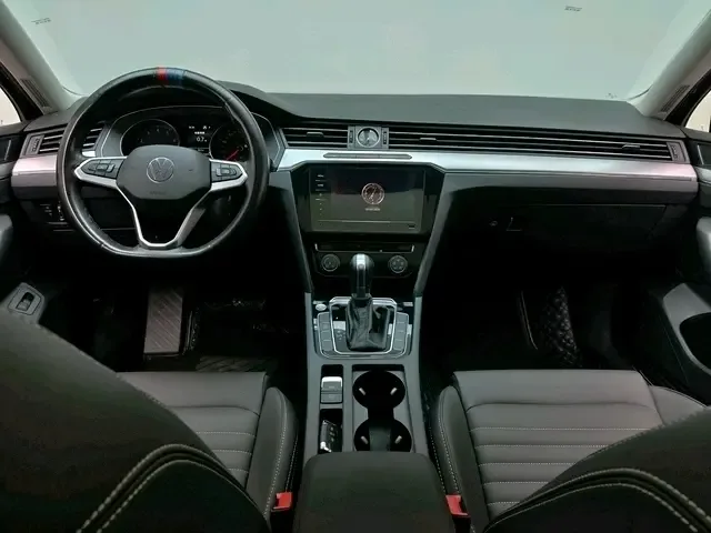 Volkswagen Magotan Magotan 2020 280TSI DSG Comfort Edition 2023 — миниатюра 4