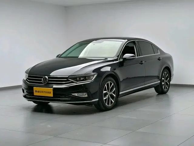 Volkswagen Magotan Magotan 2020 280TSI DSG Comfort Edition 2023 — фото 1, купить с доставкой в Москву