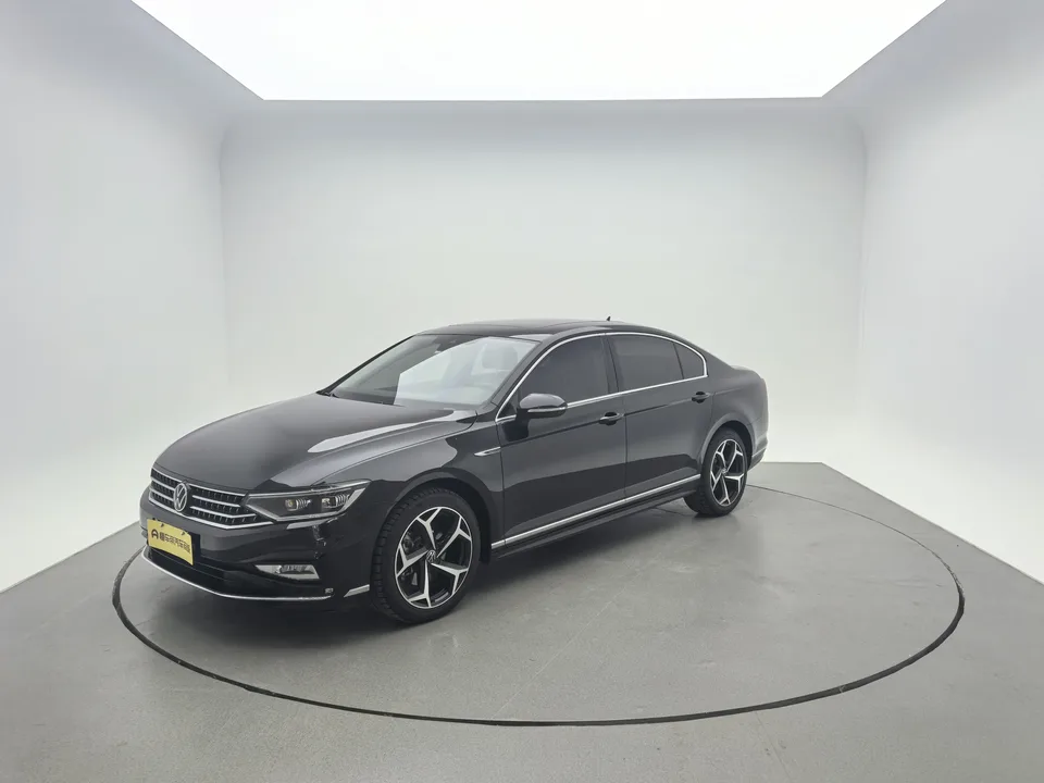 Volkswagen Magotan 2025