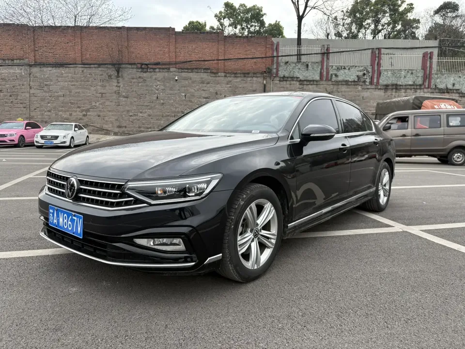 Volkswagen Magotan Magotan 2025 280TSI DSG Comfort Edition 2025 — photo 1, buy with delivery to Moscow