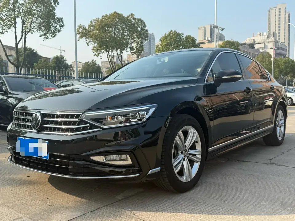 Volkswagen Magotan Magotan 2025 280TSI DSG Comfort Edition 2025 — photo 1, buy with delivery to Moscow