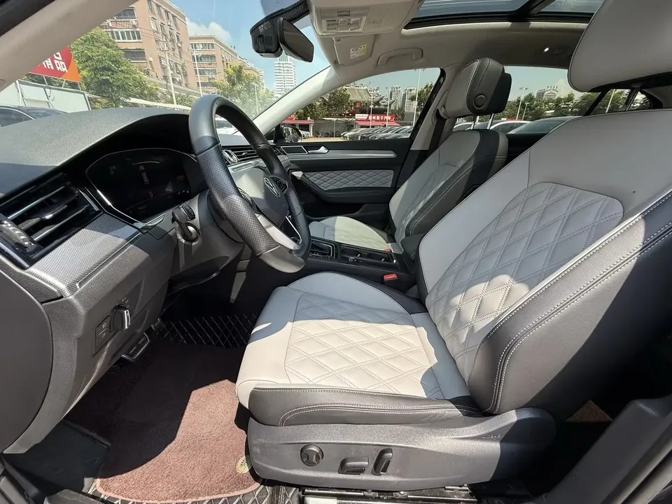 Volkswagen Magotan Magotan 2023 2 million commemorative edition 330TSI DSG luxury model 2023 — миниатюра 4