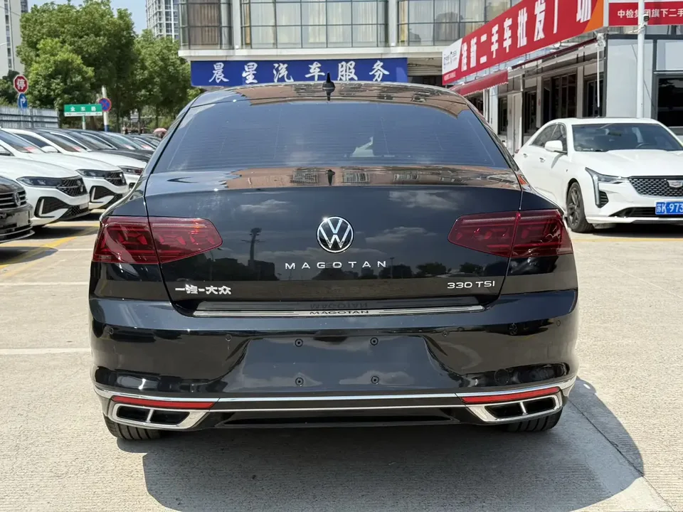 Volkswagen Magotan Magotan 2023 2 million commemorative edition 330TSI DSG luxury model 2023 — миниатюра 5