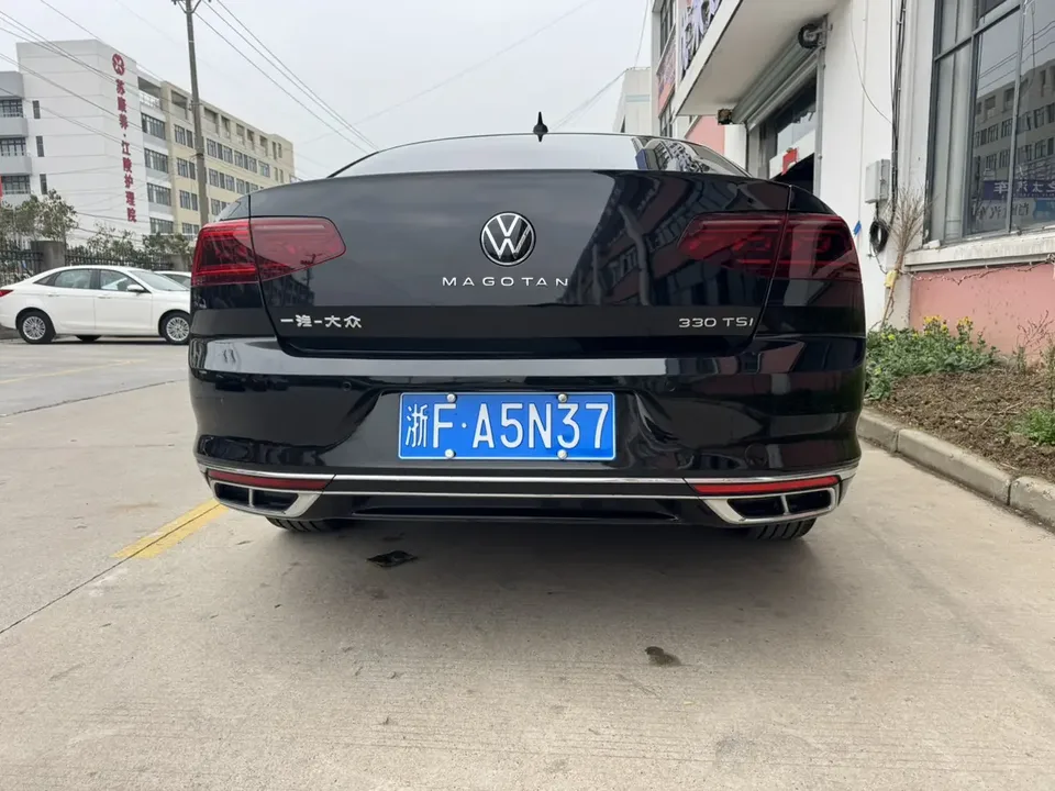 Volkswagen Magotan Magotan 2023 2 million commemorative edition 330TSI DSG luxury model 2023 — миниатюра 5
