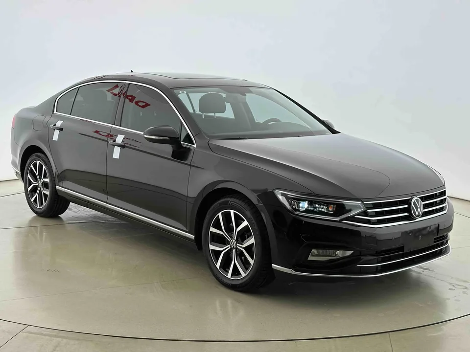 Volkswagen Magotan Magotan 2020 330TSI DSG Leading Edition 2022 — миниатюра 3