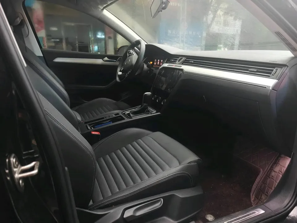 Volkswagen Magotan 2 million units public enjoyment model 280TSI DSG comfort model 2025 — миниатюра 3