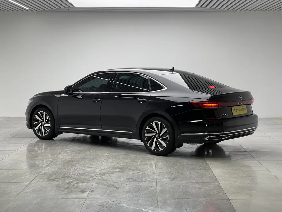 Volkswagen Passat Passat 2024 380TSI Elite Edition 2024 — миниатюра 3