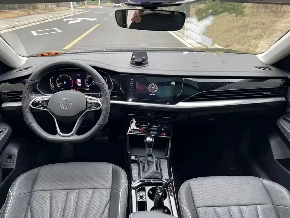 Volkswagen Passat facelift 330TSI Star Elite Edition 2024 — миниатюра 5