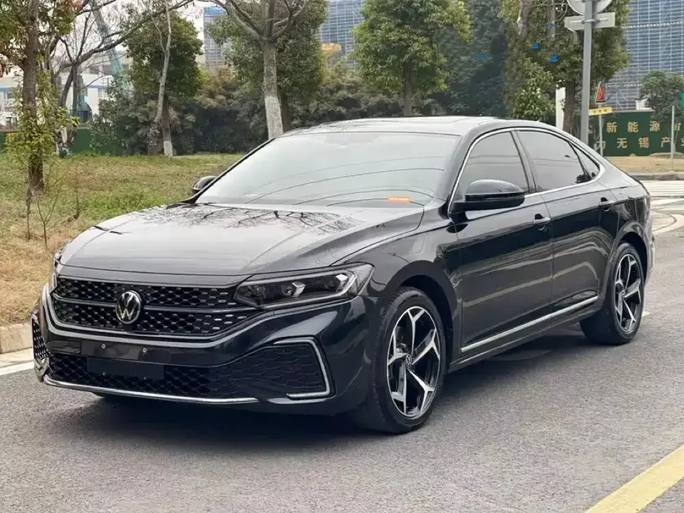 Volkswagen Passat 2024
