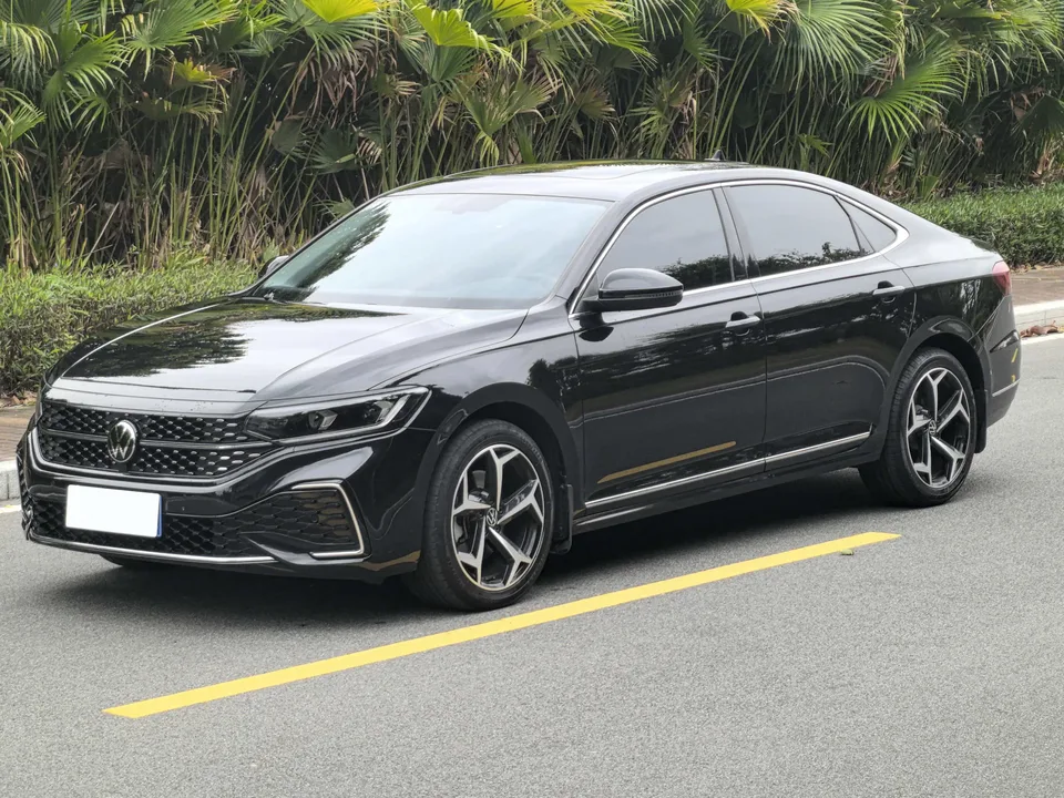 Volkswagen Passat 2023