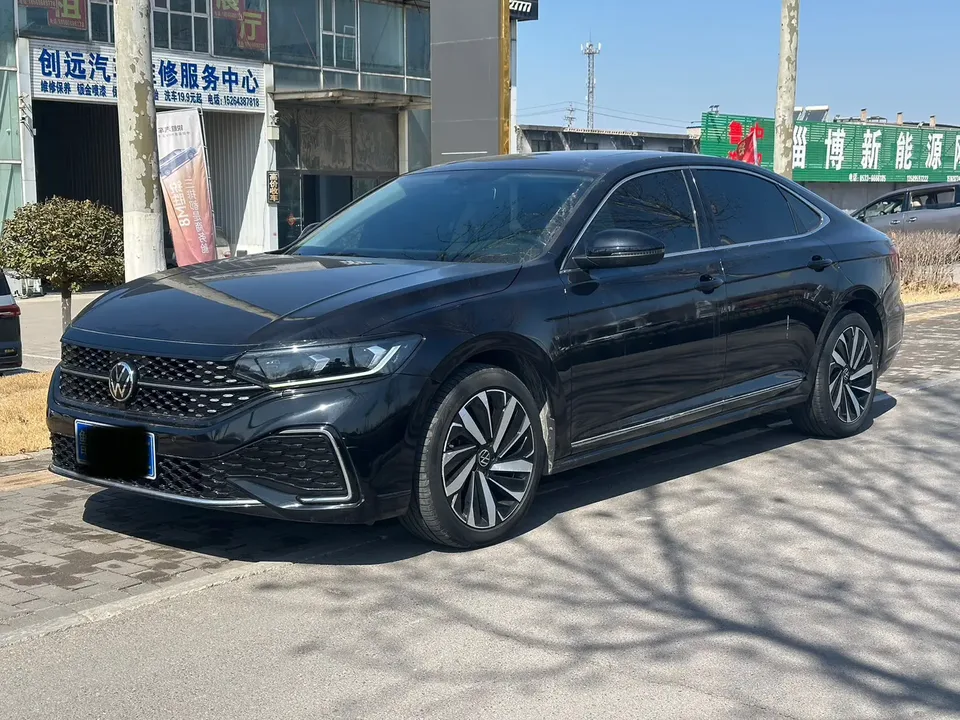 Volkswagen Passat 2022