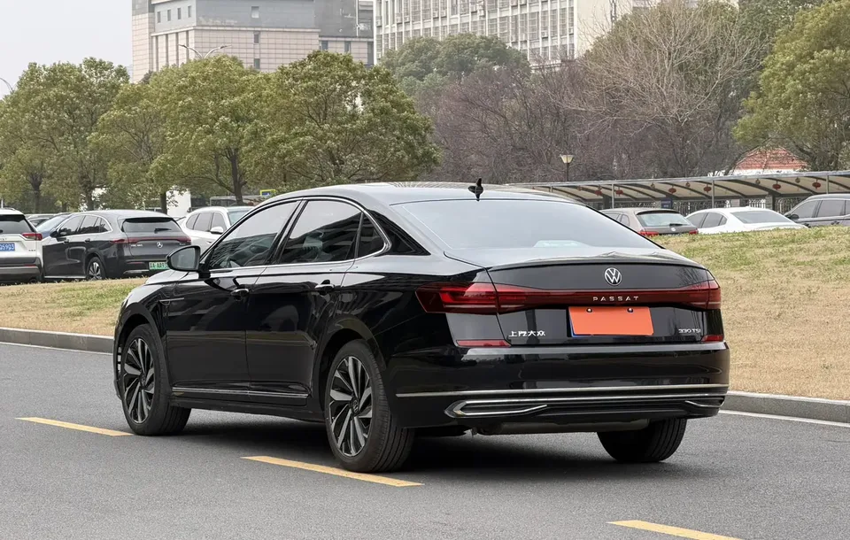 Volkswagen Passat Passat 2022 330TSI Star Elite Edition 2022 — миниатюра 2