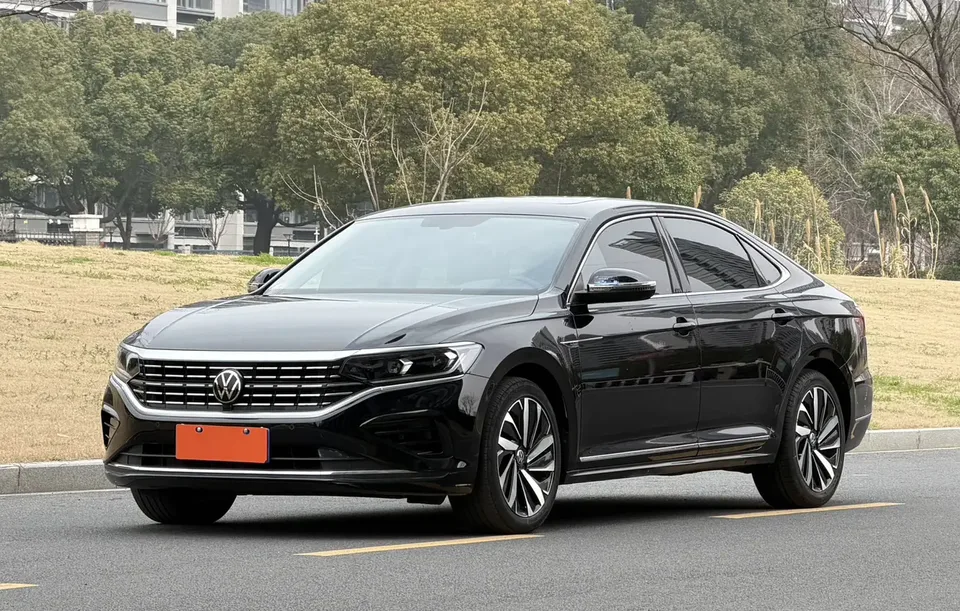 Volkswagen Passat 2022