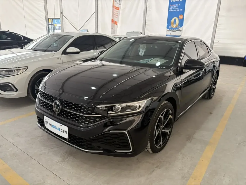 Volkswagen Passat 2023