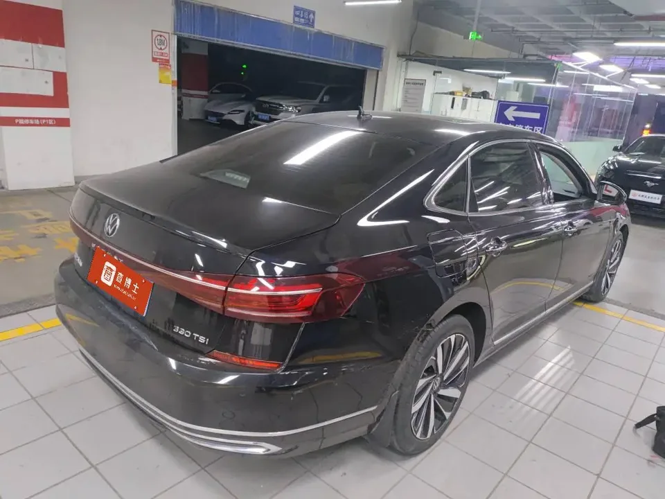Volkswagen Passat Passat 2022 330TSI Starry Sky Deluxe Edition 2022 — миниатюра 4