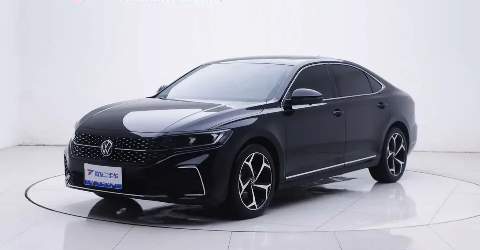 Volkswagen Passat 2025