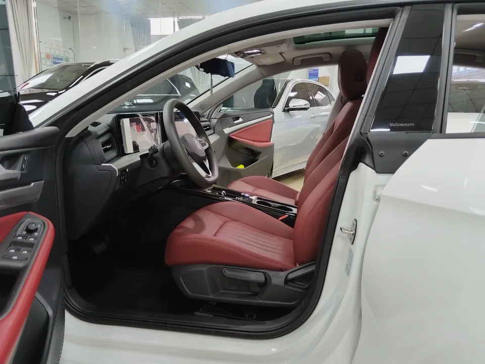 Volkswagen Lamando Lingdu 2024 Lingdu L 200TSI DSG Hot Edition 2024 — миниатюра 5