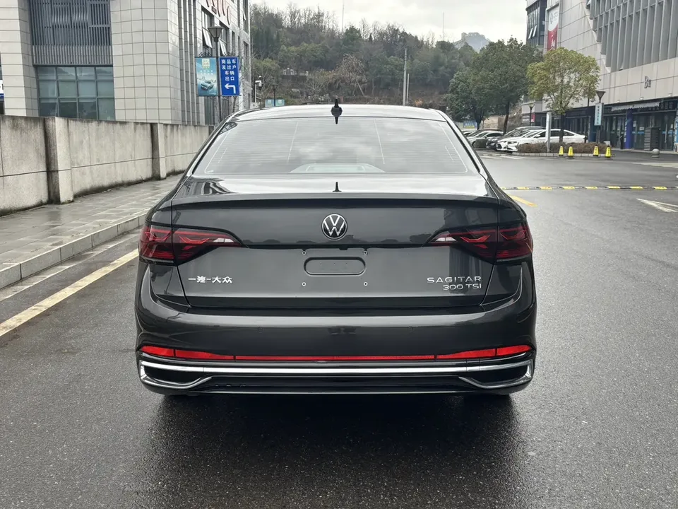 Volkswagen Sagitar 2023 Sagitar 300TSI DSG Beyond Edition 2024 — миниатюра 2
