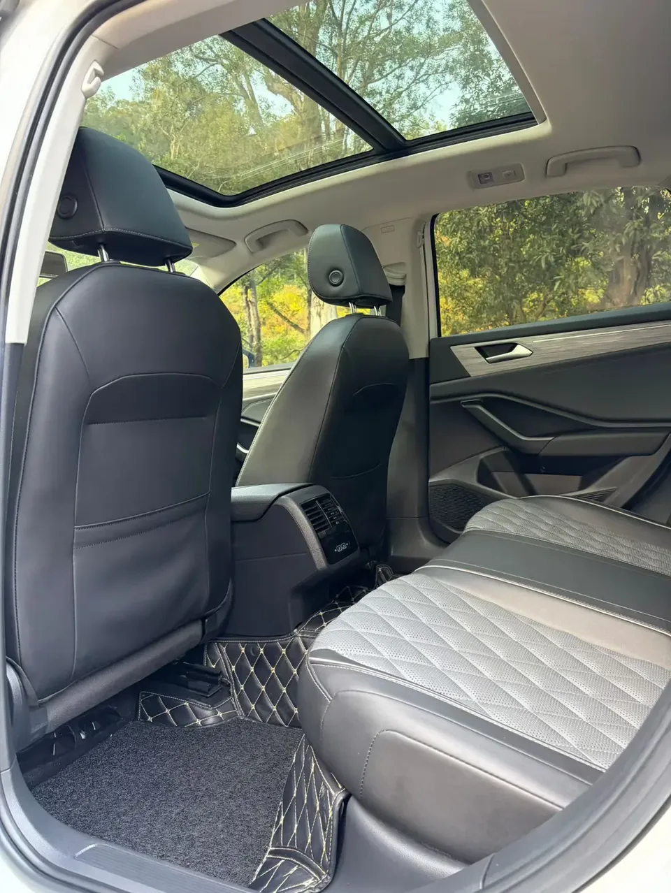 Volkswagen Sagitar Sagitar 2022 Sagitar 280TSI DSG Beyond Edition 2023 — thumbnail 4