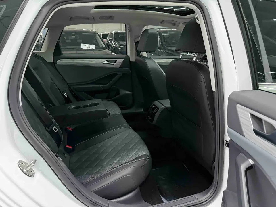 Volkswagen Sagitar 2023 Sagitar 280TSI DSG Beyond Edition Plus 2023 — миниатюра 4