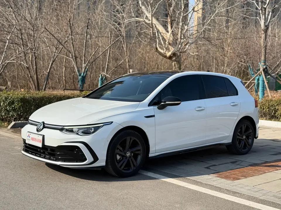 Volkswagen Golf golf 2021 280TSI DSG R-Line 2022 — photo 1, buy with delivery to Moscow