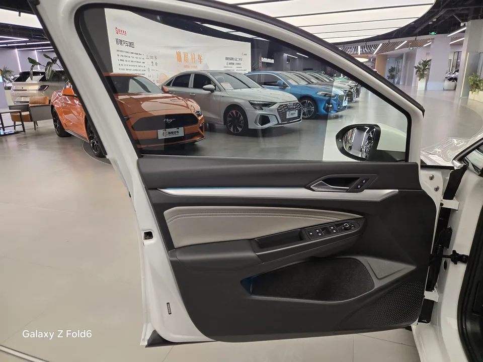 Volkswagen Golf Golf 2023 280TSI DSG Pro 2023 — миниатюра 4