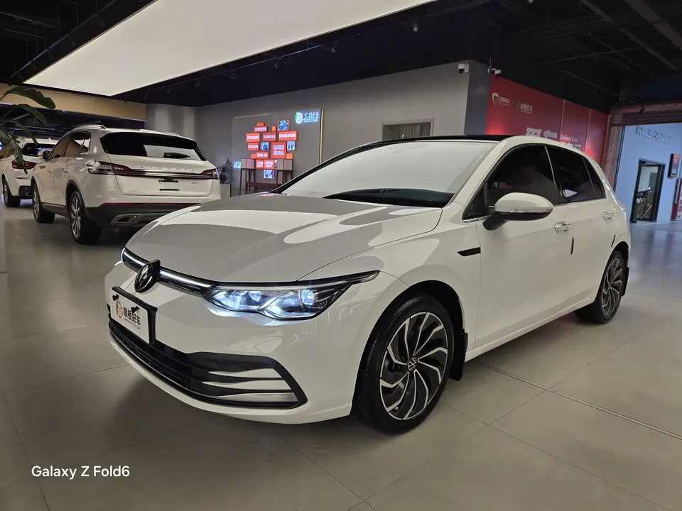 Volkswagen Golf Golf 2023 280TSI DSG Pro 2023 — фото 1, купить с доставкой в Москву
