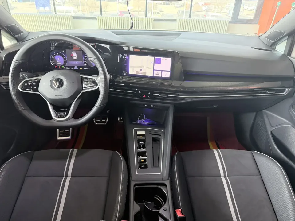 Volkswagen Golf golf 2024 280TSI DSG R-Line 50 Years Legend Edition 2025 — thumbnail 3