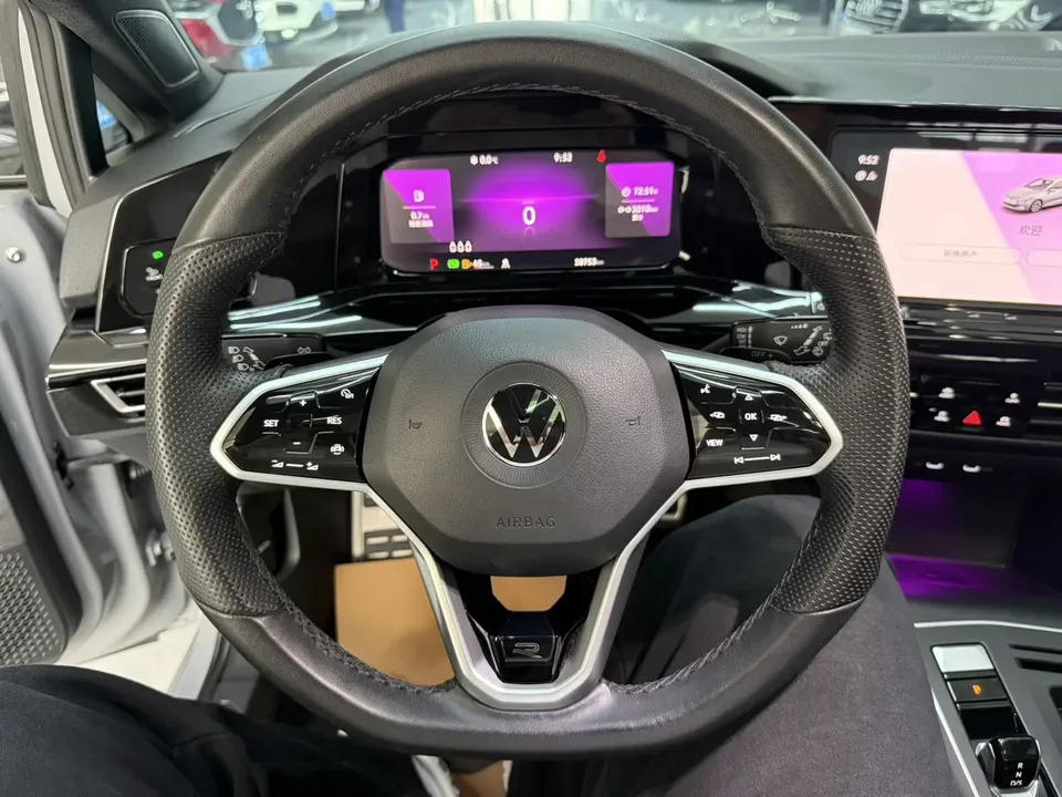 Volkswagen Golf facelift 280TSI DSG R-Line Lite 2023 — миниатюра 4