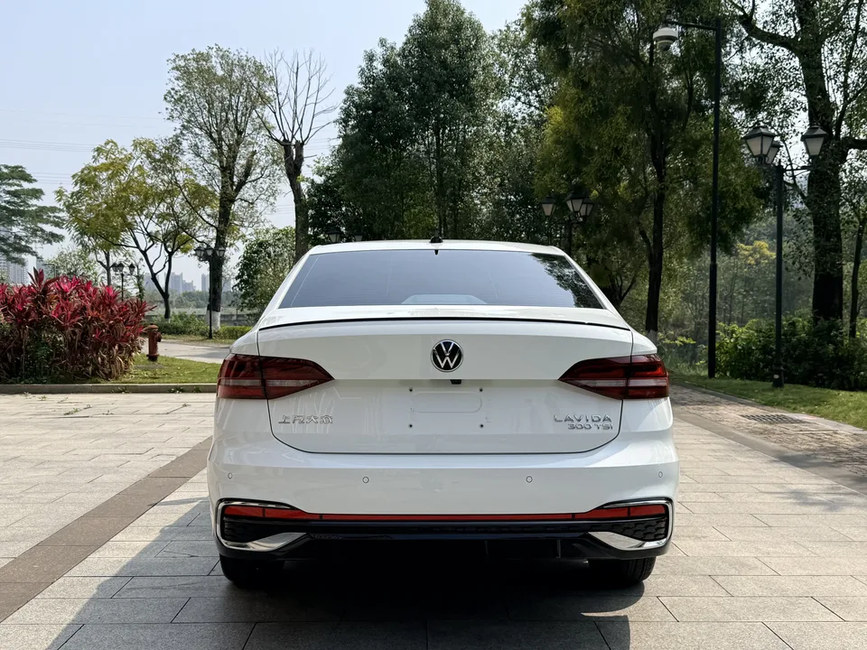 Volkswagen Lavida 300TSI DSG Starry Sky Edition 2024 — миниатюра 2