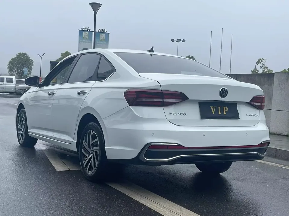 Volkswagen Lavida Lavida 2023 1.5L automatic Deyi version 2022 — миниатюра 2