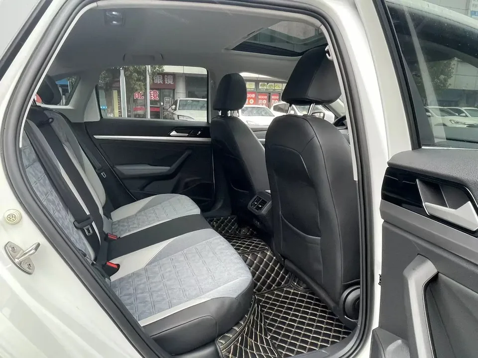 Volkswagen Lavida Lavida 2023 1.5L automatic Deyi version 2022 — миниатюра 4