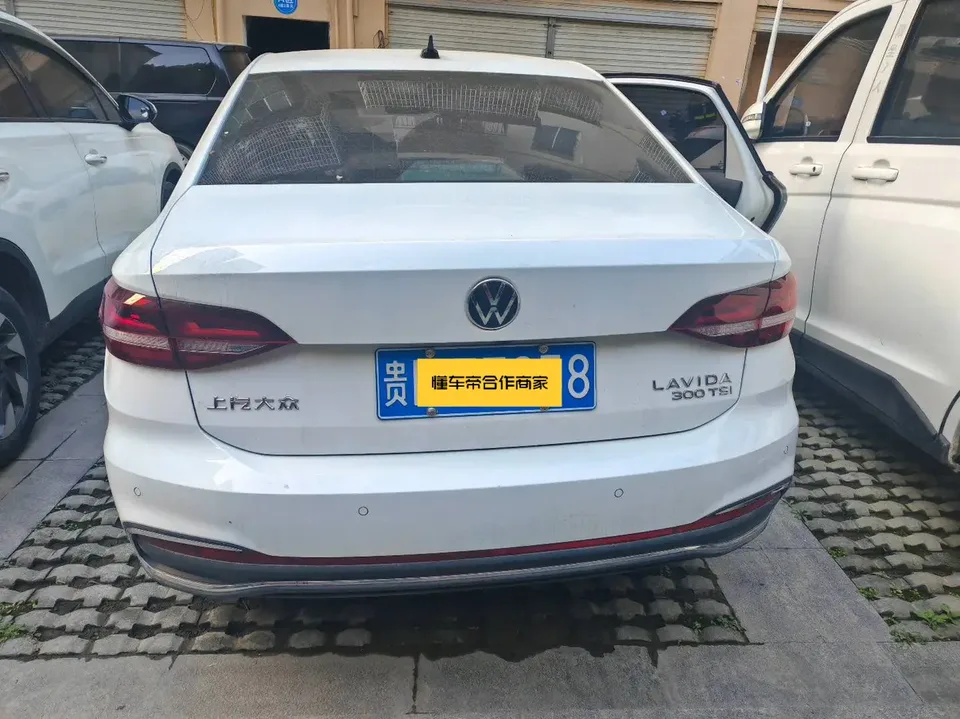 Volkswagen Lavida Lavida 2024 300TSI DSG Manyi Edition 2024 — миниатюра 2