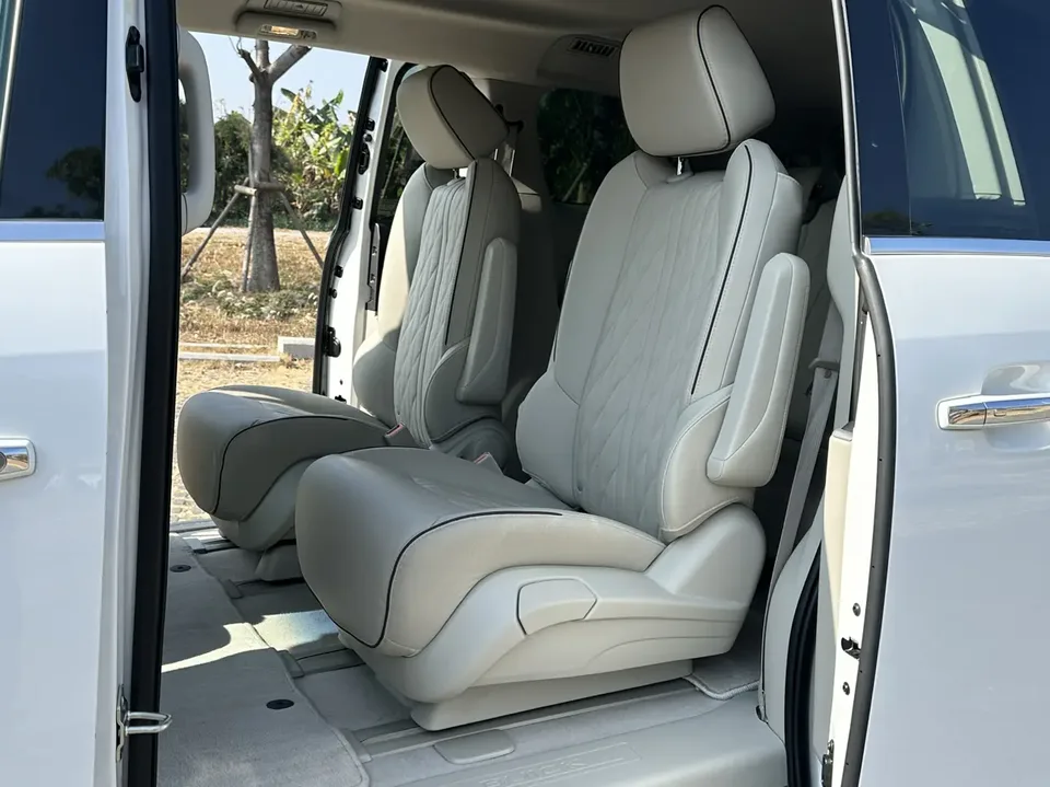 Buick GL8 Buick GL8 2022 Land Business Class 652T Comfort Edition 2022 — миниатюра 5