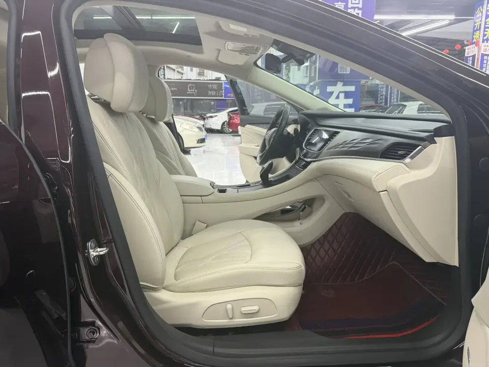 Buick LaCrosse LaCrosse 2022 Aivia 2.0T Early Access Model 2022 — миниатюра 4