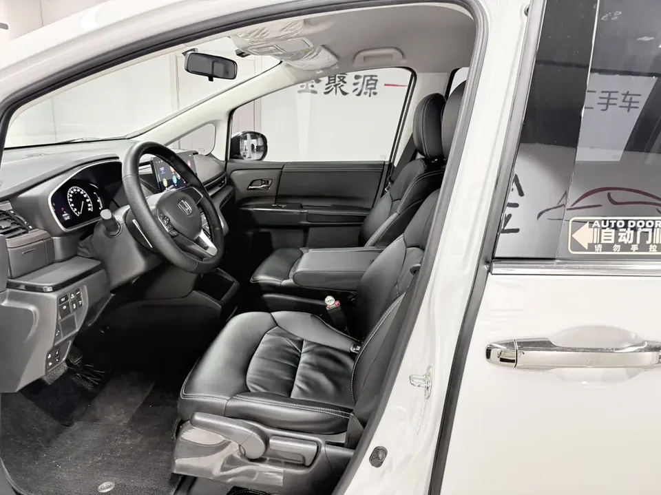 Honda Odyssey Odyssey 2024 2.0L Sharp Enjoy Edition 2024 — миниатюра 3