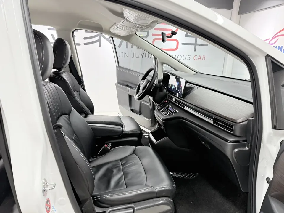 Honda Odyssey Odyssey 2024 2.0L Sharp Enjoy Edition 2024 — миниатюра 4