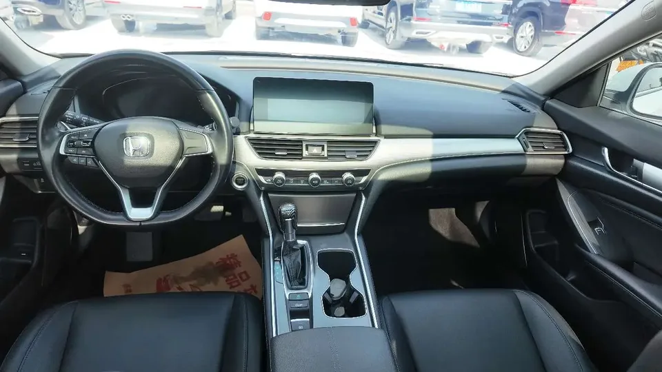 Honda Accord Accord 2022 260TURBO Comfort Edition 2022 — миниатюра 3