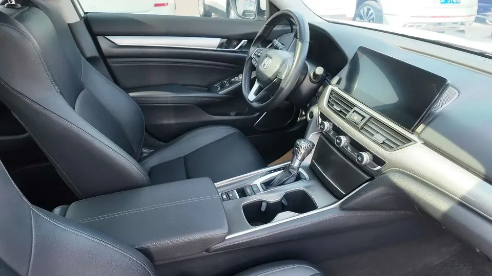 Honda Accord Accord 2022 260TURBO Comfort Edition 2022 — миниатюра 4